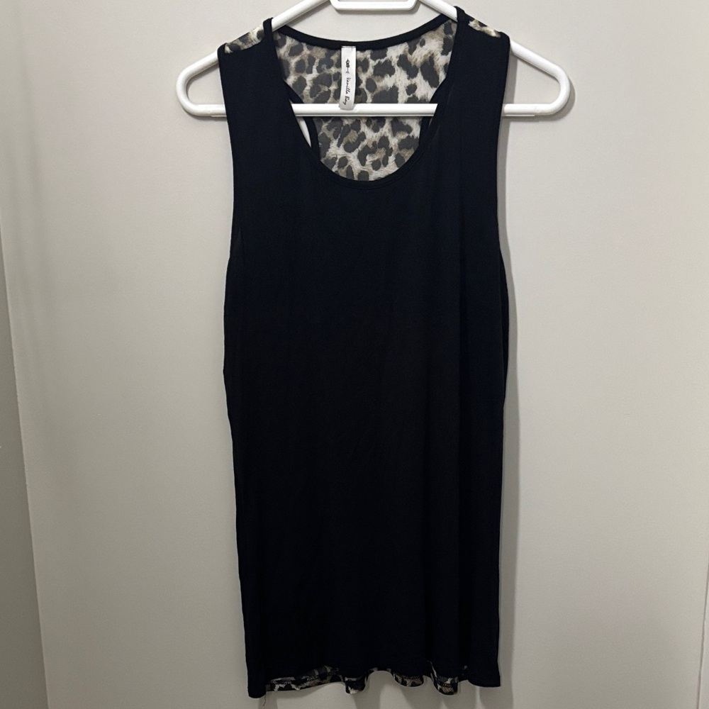 Vanilla Bay Black Sleeveless Tunic with Leopard back PTP 19” length 30”